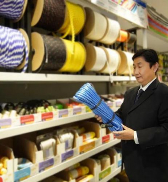 Ball winding machine